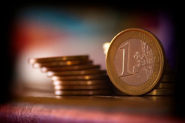 企业金库革命：当CFO办公室变身加密对冲基金