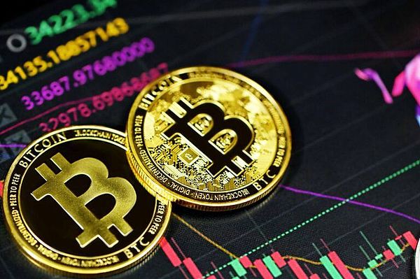金辉实战手记：36800比特币多单完美斩获500点